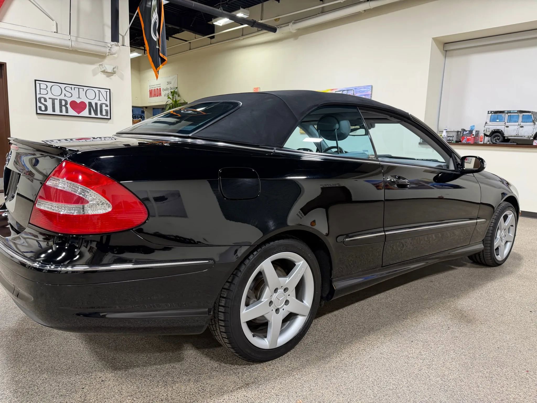 Used 2005 Mercedes-Benz CLK 500 Cabriolet image 16