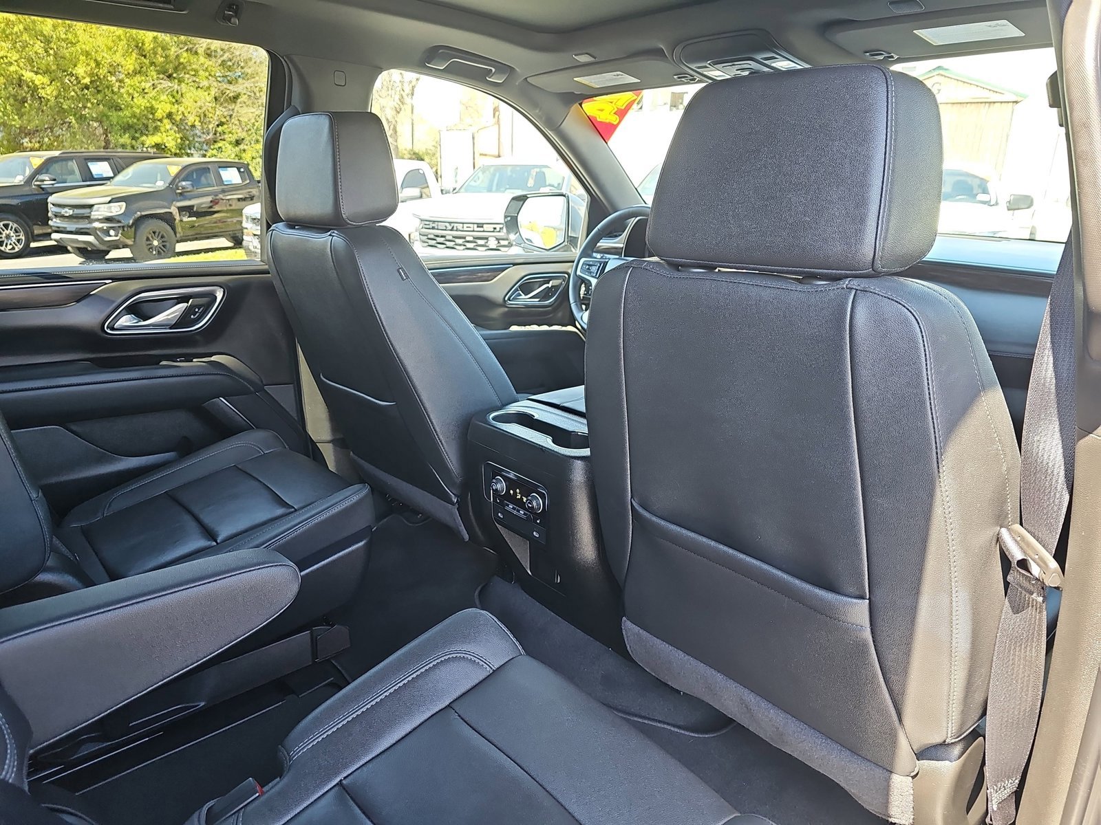 Used 2024 Chevrolet Tahoe LT w/ LT Signature Package image 10