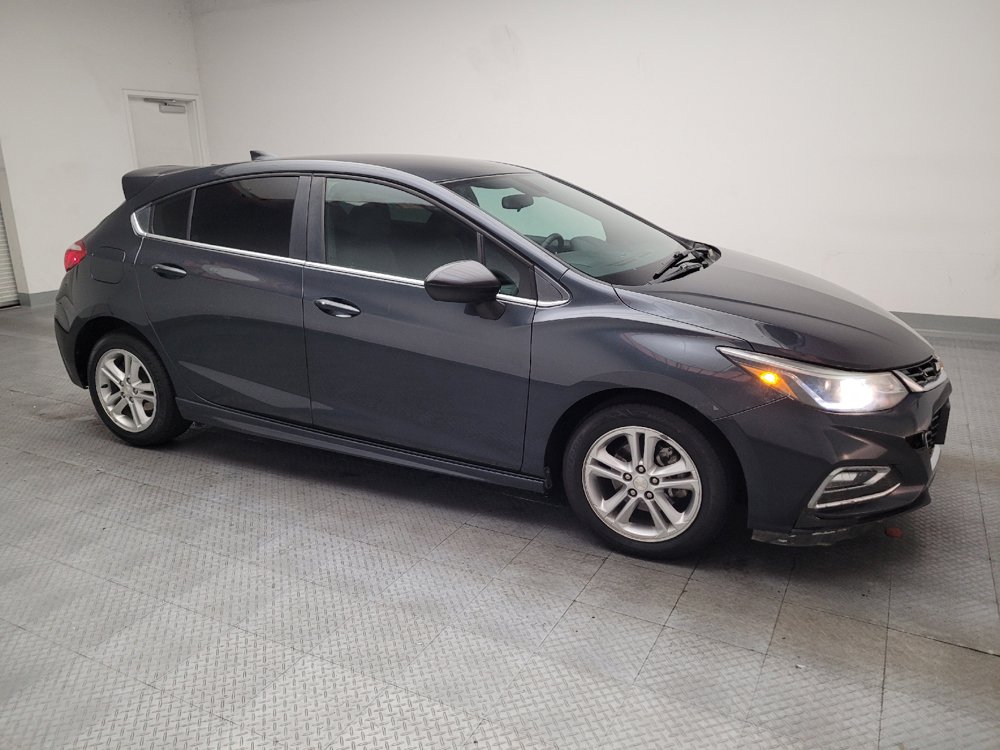 Used 2018 Chevrolet Cruze LT w/ Convenience Package FWD image 11