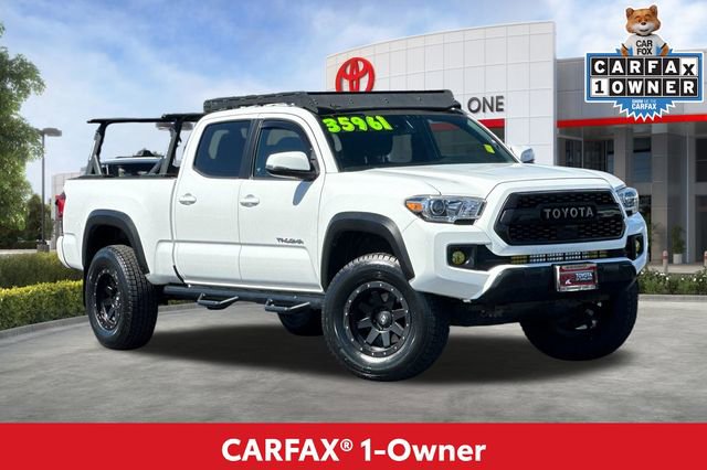 Used 2018 Toyota Tacoma TRD Off-Road w/ Technology Package AWD/4WD image 2