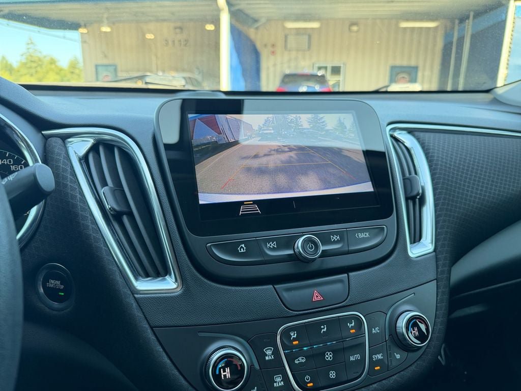 Used 2019 Chevrolet Malibu LT FWD image 17