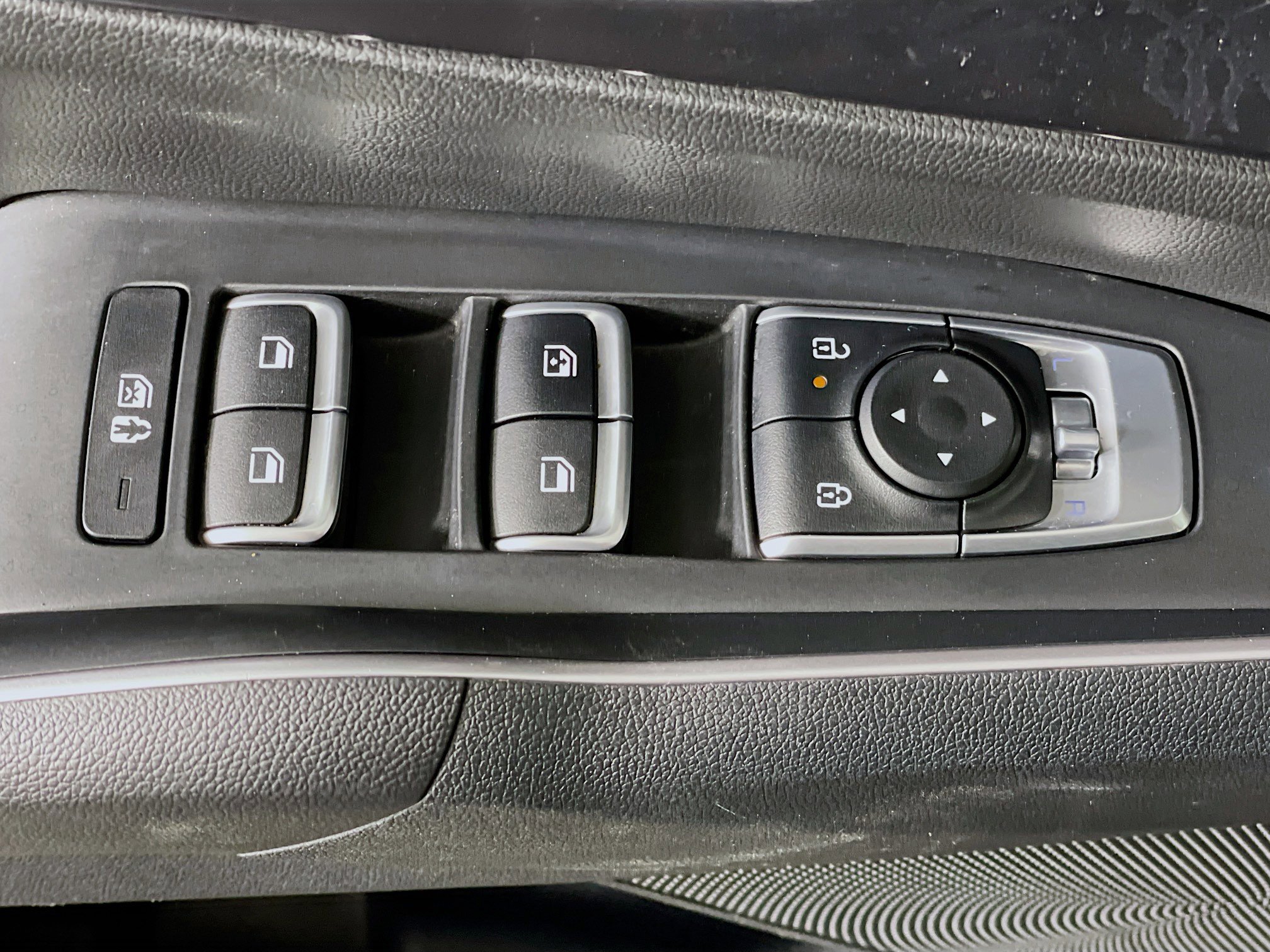 Used 2024 Kia Sorento S image 15