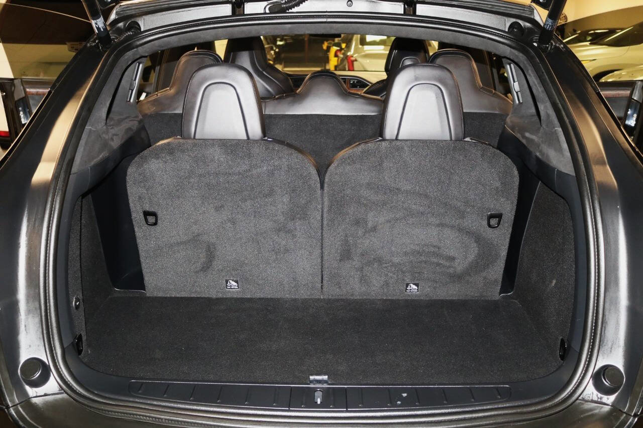 Used 2020 Tesla Model X image 98