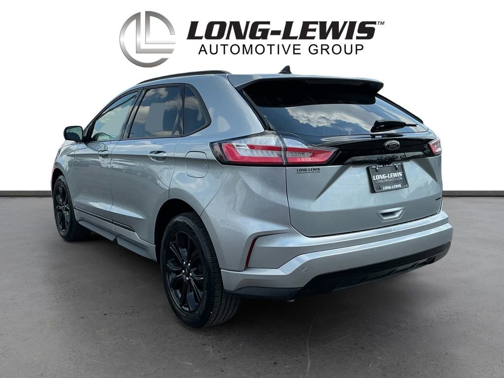 Used 2024 Ford Edge SE w/ Black Appearance Package AWD/4WD image 4