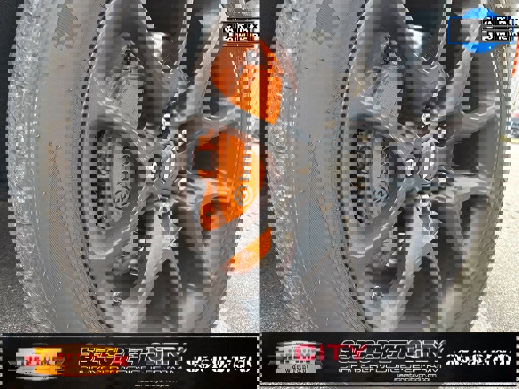 Used 2023 Dodge Durango R/T w/ Hemi Orange Plus Package image 10