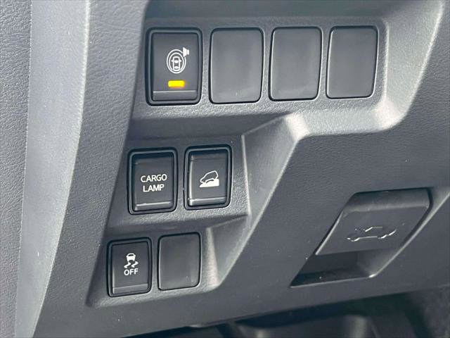 Used 2022 Nissan Frontier SV w/ Technology Package image 21