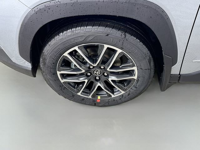 New 2026 Toyota Corolla Cross XLE image 30