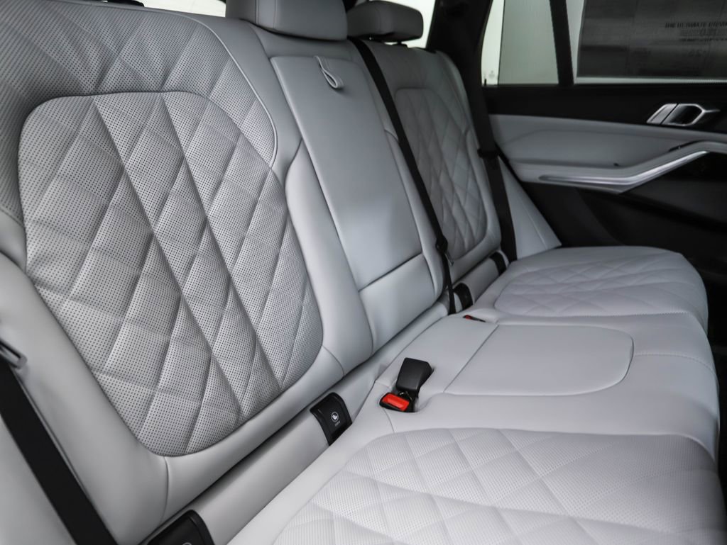 Used 2026 BMW X5 xDrive40i image 28
