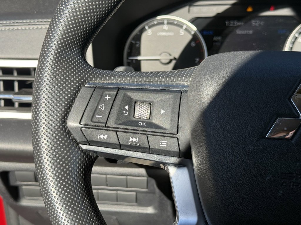 Used 2022 Mitsubishi Outlander ES image 14