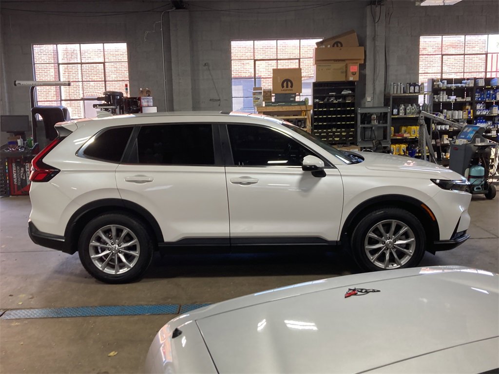 Used 2023 Honda CR-V EX-L image 8