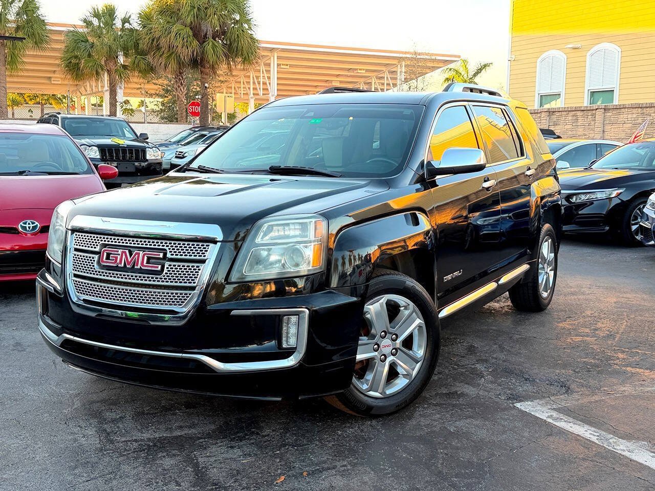 Used 2017 GMC Terrain Denali FWD image 2
