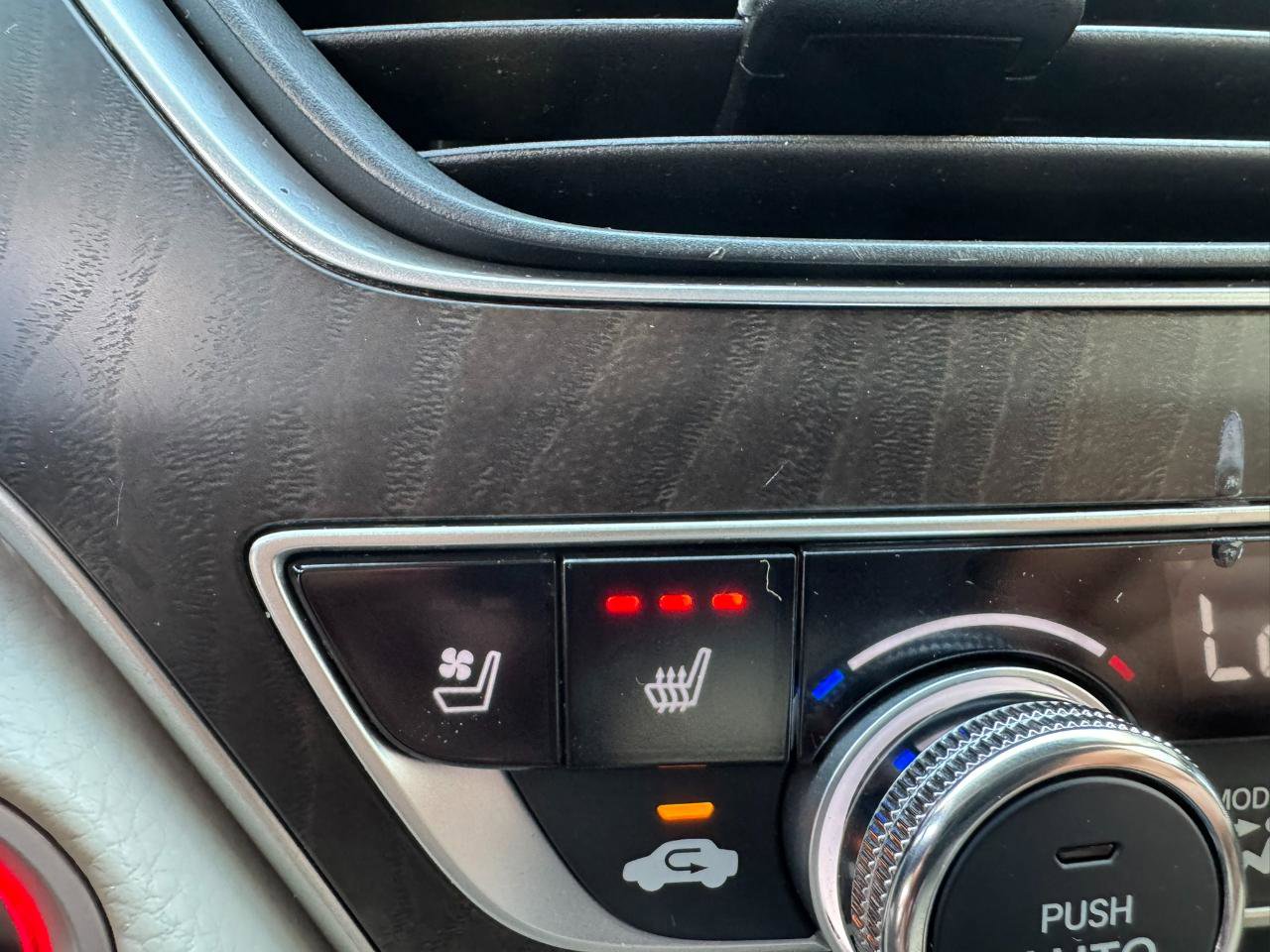 Used 2018 Honda Accord Touring image 25
