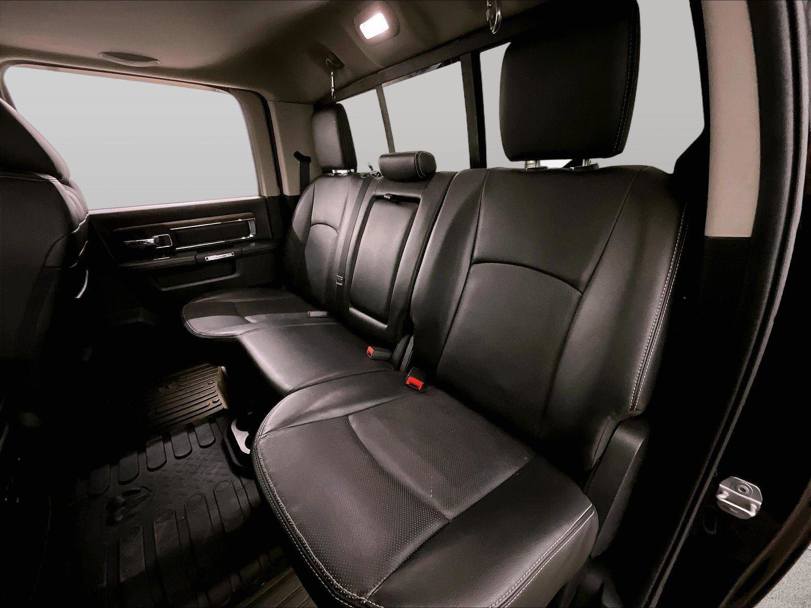 Used 2015 RAM 2500 Laramie w/ Convenience Group AWD/4WD image 26