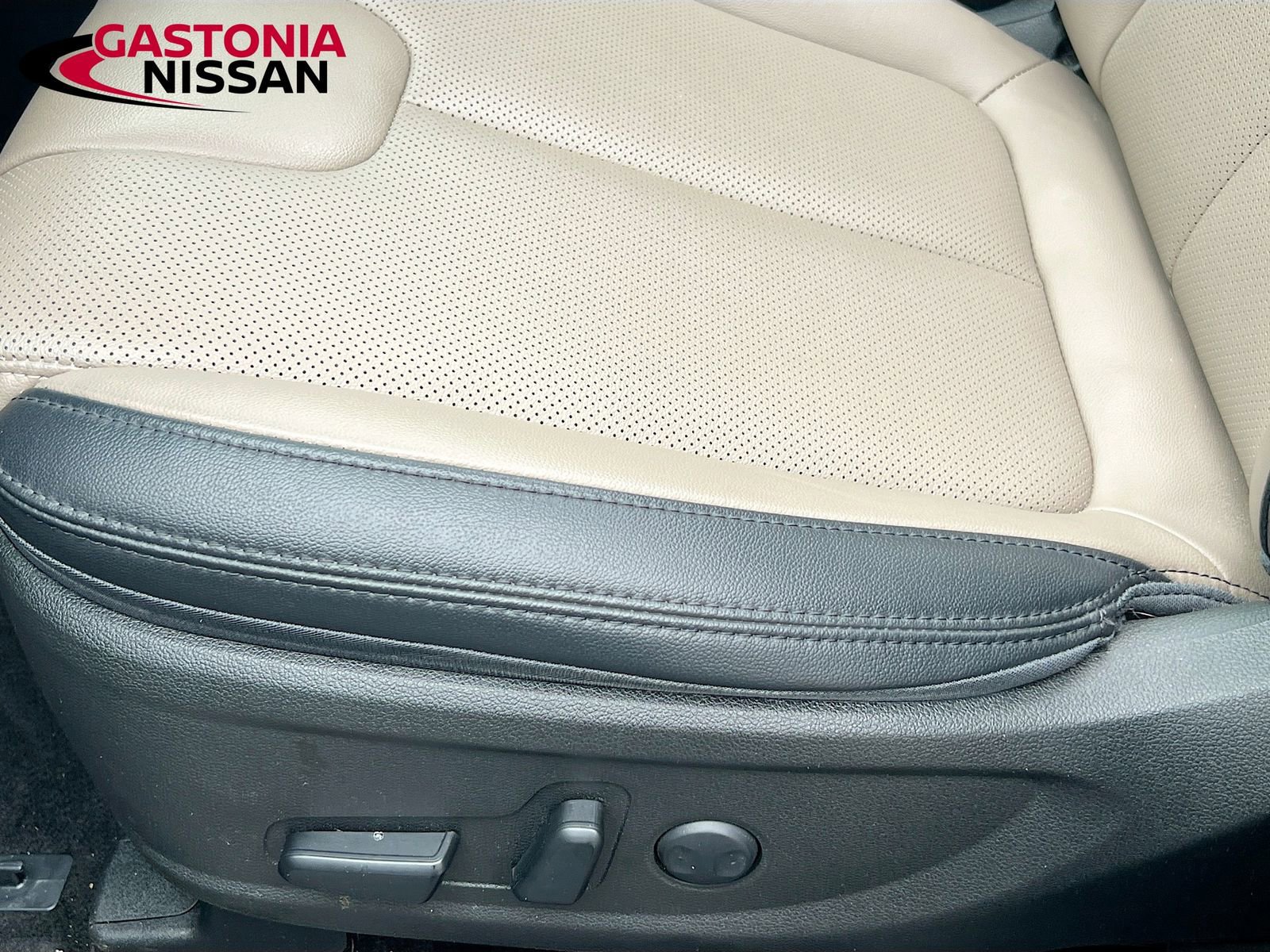 Used 2023 Hyundai Santa Fe SEL w/ Premium Package image 25