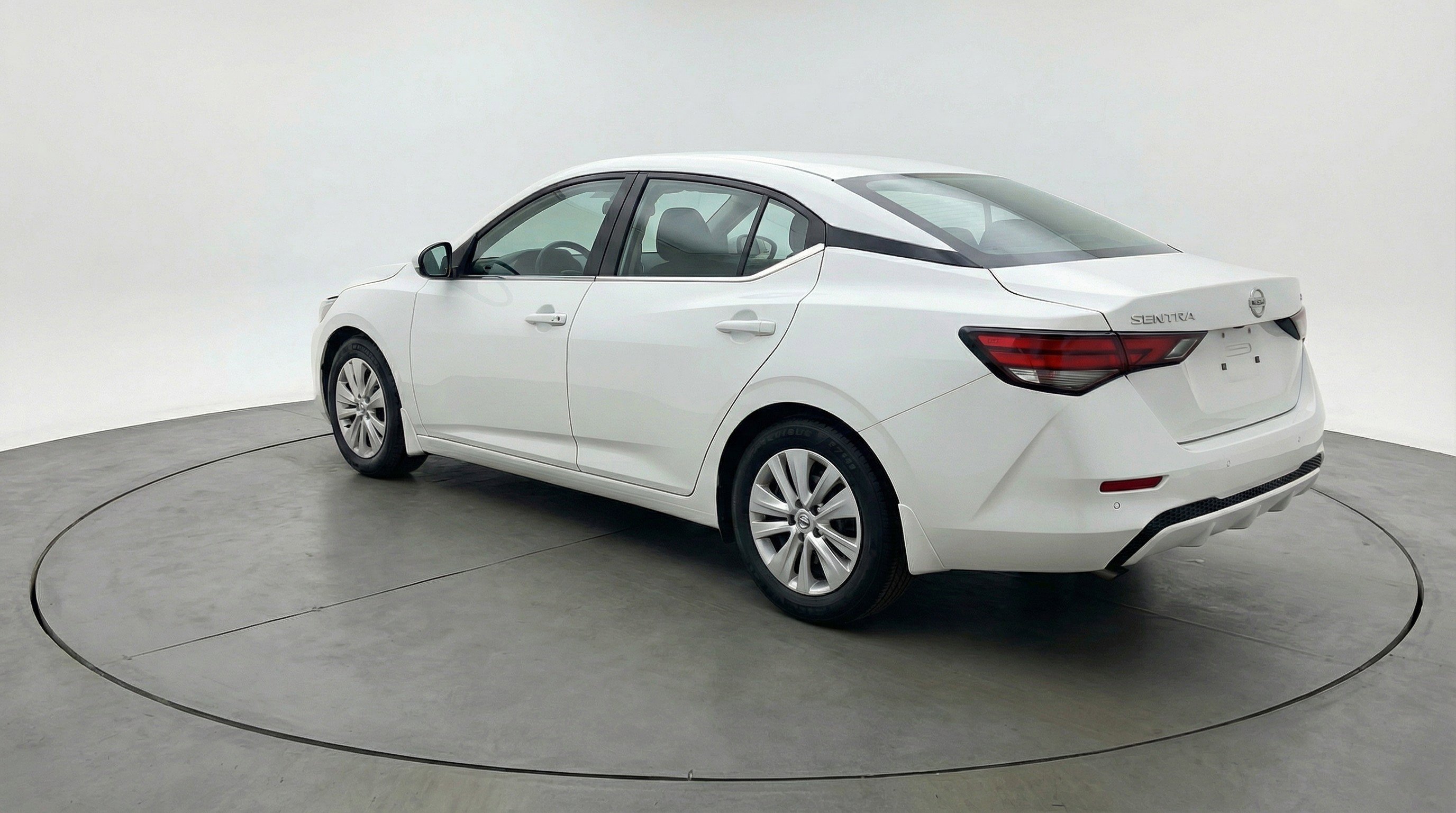 Used 2025 Nissan Sentra S image 6