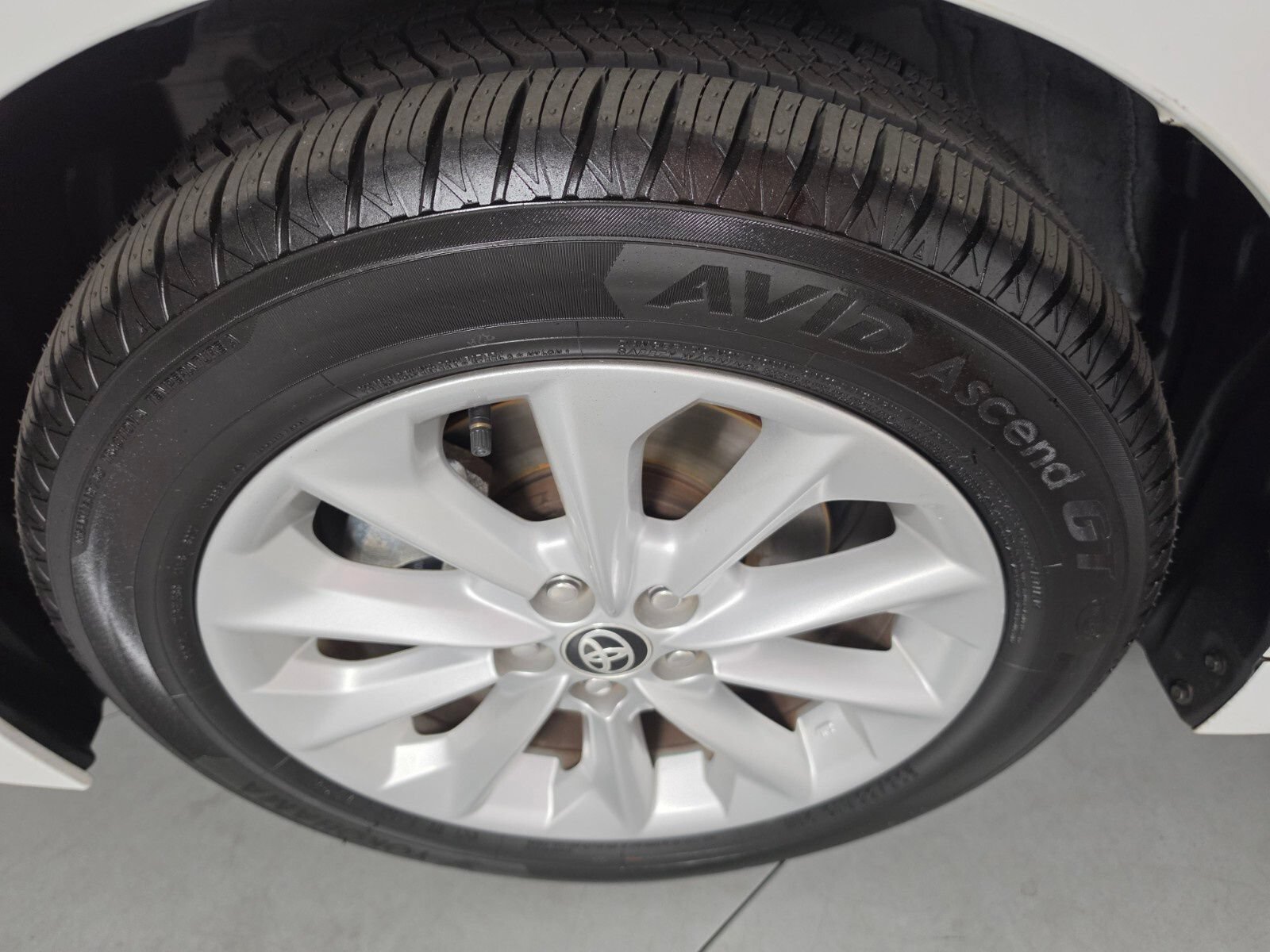 Used 2021 Toyota Corolla LE w/ LE Convenience Package FWD image 9