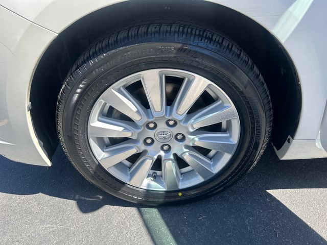 Used 2017 Toyota Sienna XLE w/ XLE Navigation Package AWD/4WD image 16