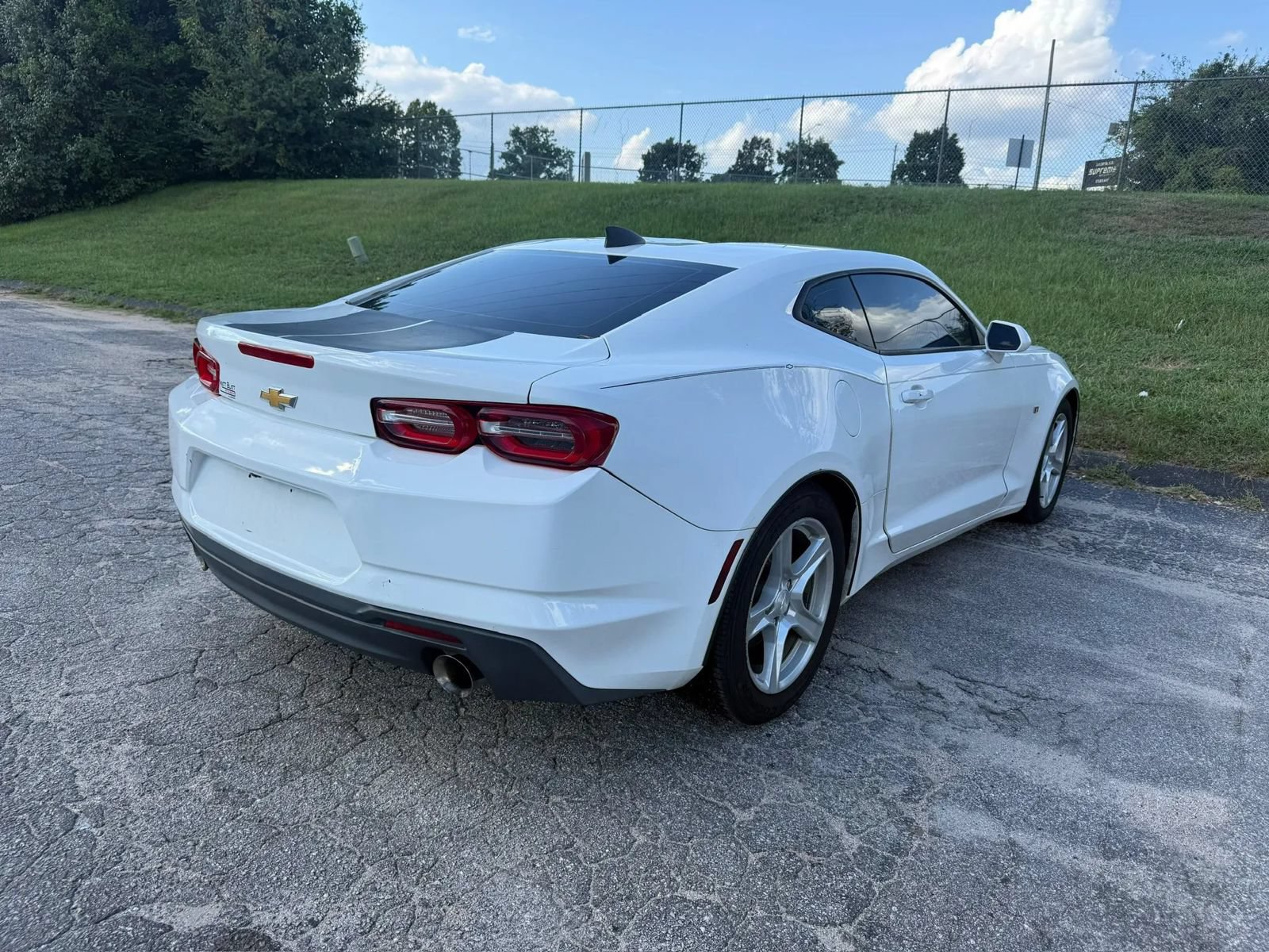 Used 2019 Chevrolet Camaro LT RWD image 4