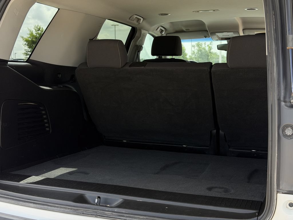 Used 2019 Chevrolet Tahoe LS RWD image 25