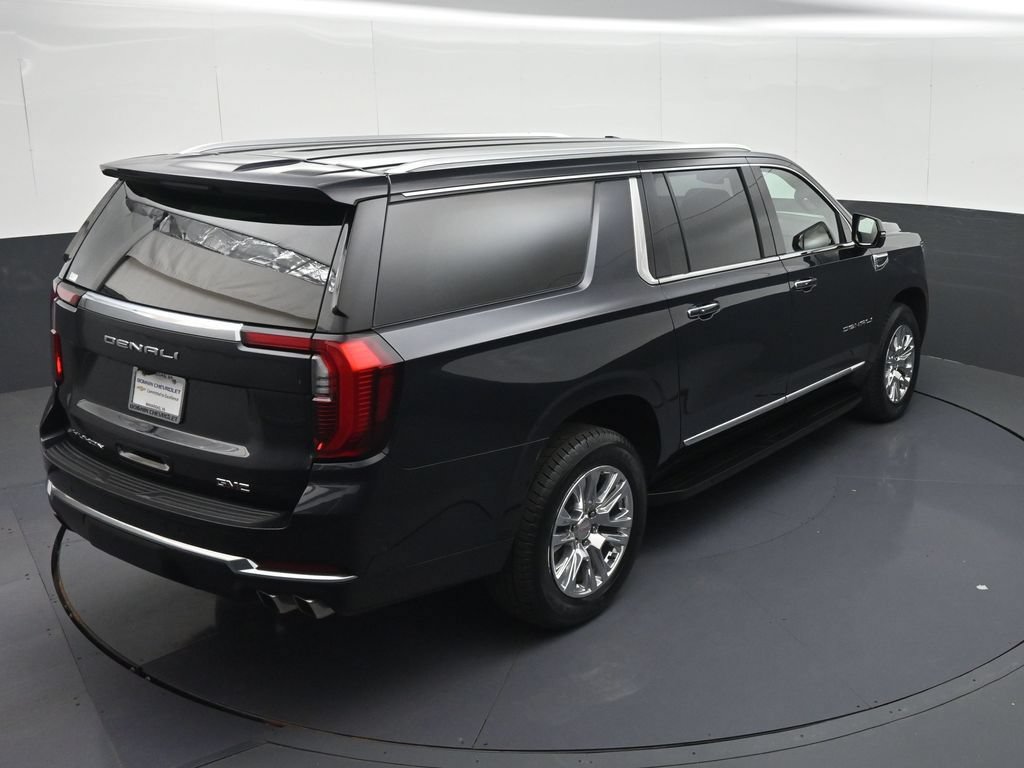Used 2025 GMC Yukon XL Denali AWD/4WD image 26