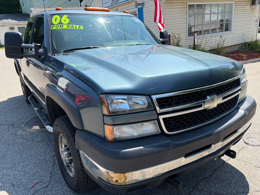 Used 2006 Chevrolet Silverado 2500 LT w/ Heavy-Duty Power Package AWD/4WD image 5