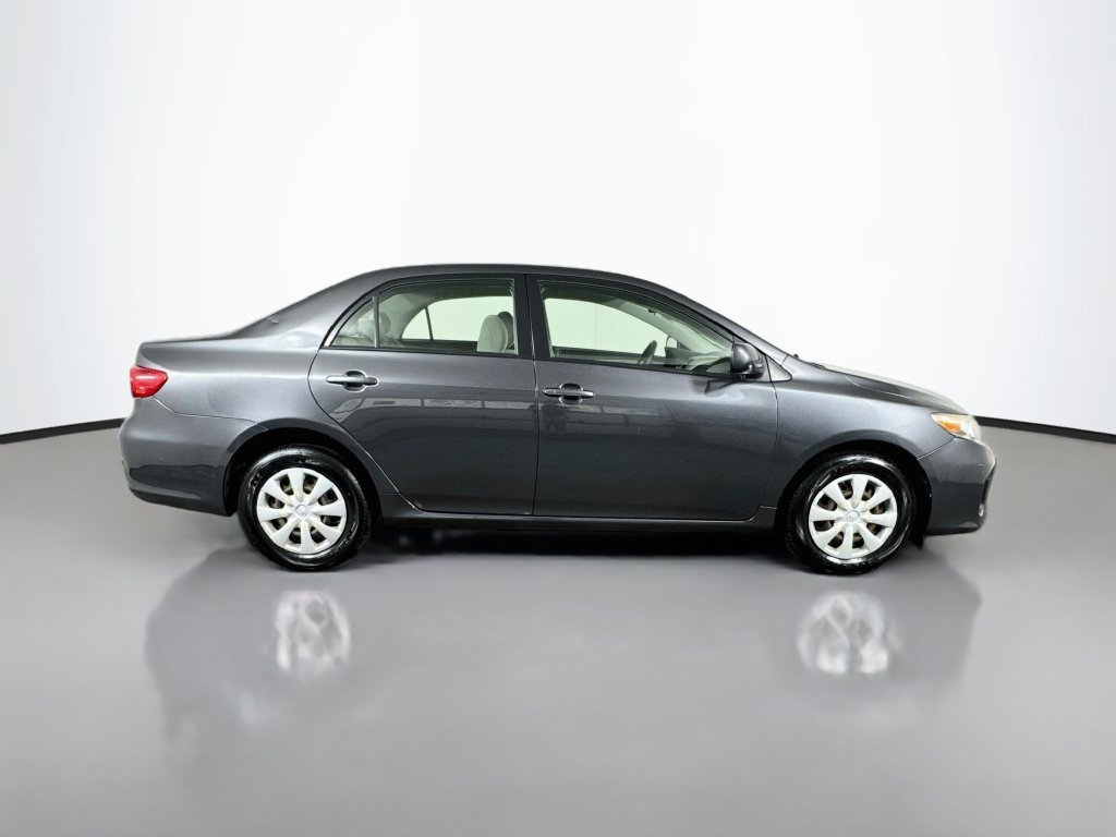 Used 2011 Toyota Corolla LE FWD image 9