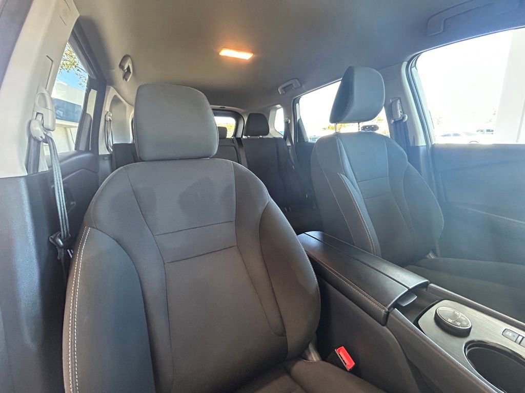 Used 2024 Nissan Rogue S image 28