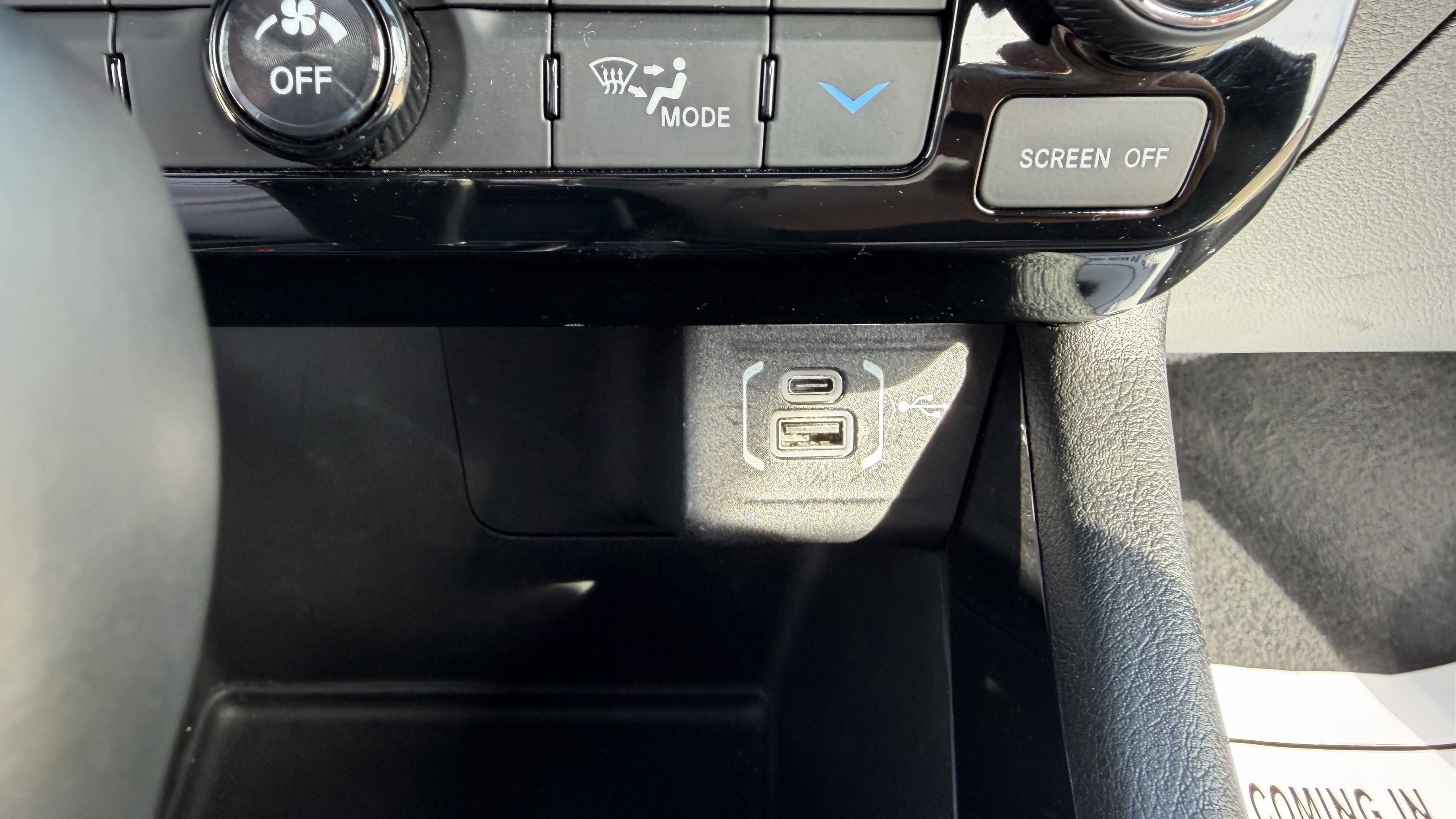 Used 2025 Jeep Compass Trailhawk AWD/4WD image 23