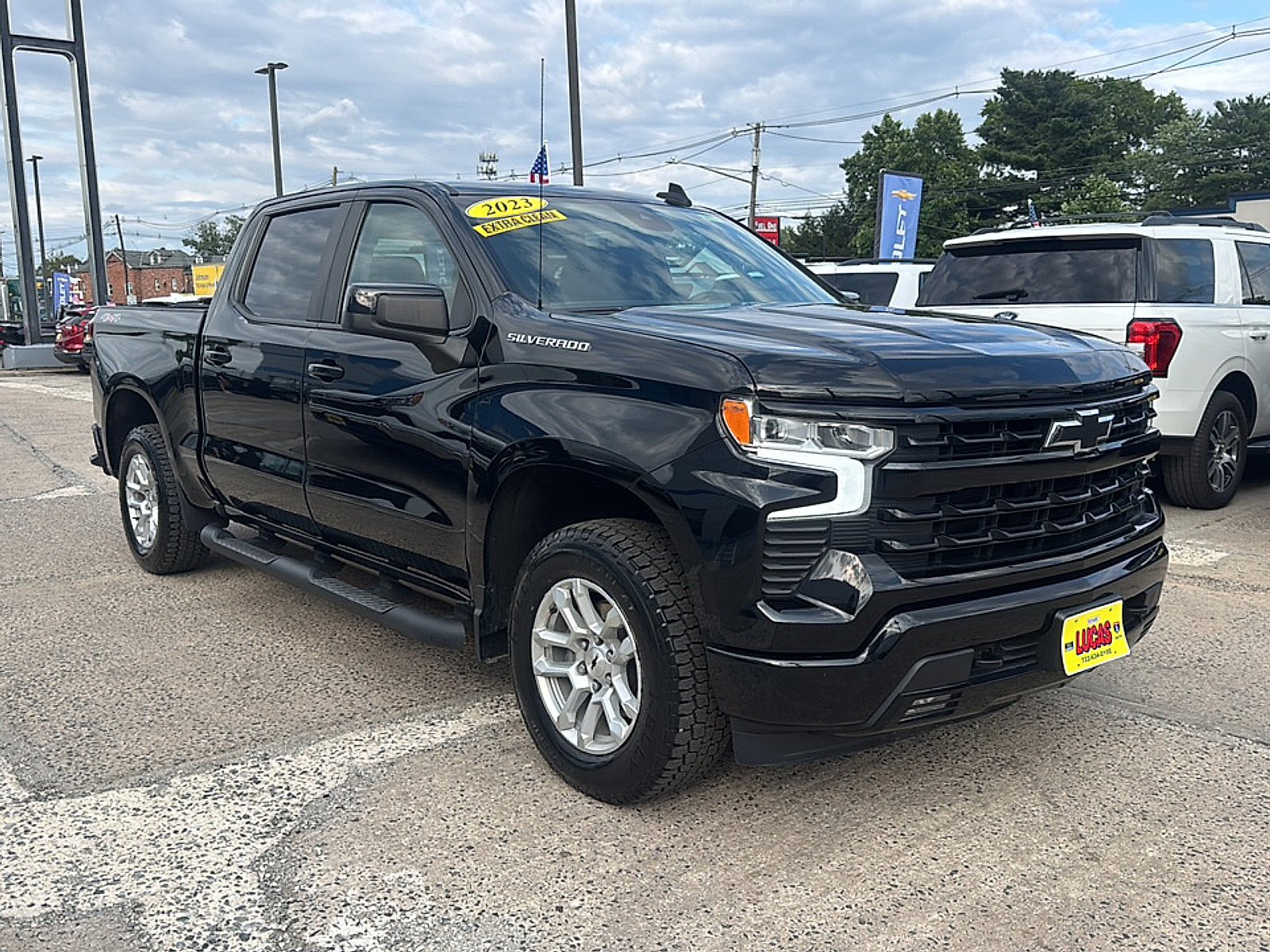 Used 2023 Chevrolet Silverado 1500 RST w/ Protection Package AWD/4WD image 4