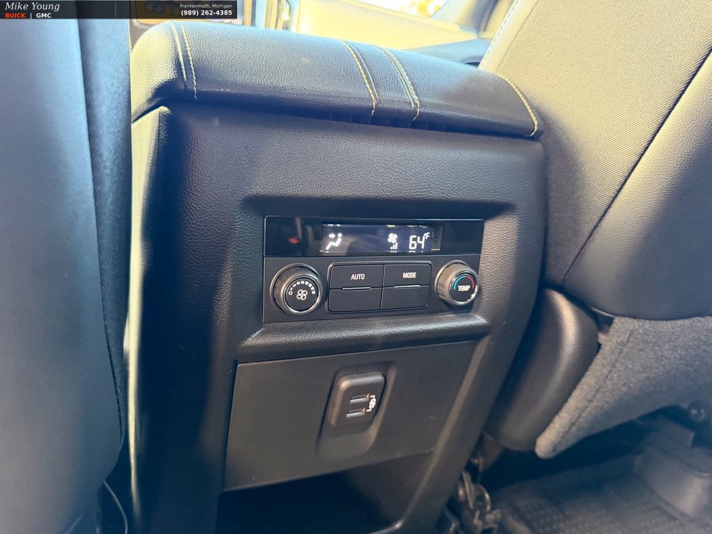 Used 2023 Chevrolet Traverse LT w/ LPO, Floor Liner Package FWD image 14