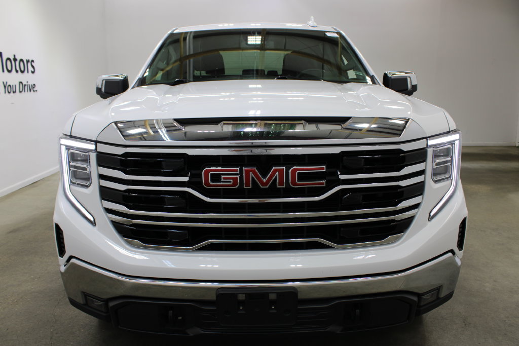 Used 2025 GMC Sierra 1500 SLT AWD/4WD image 7