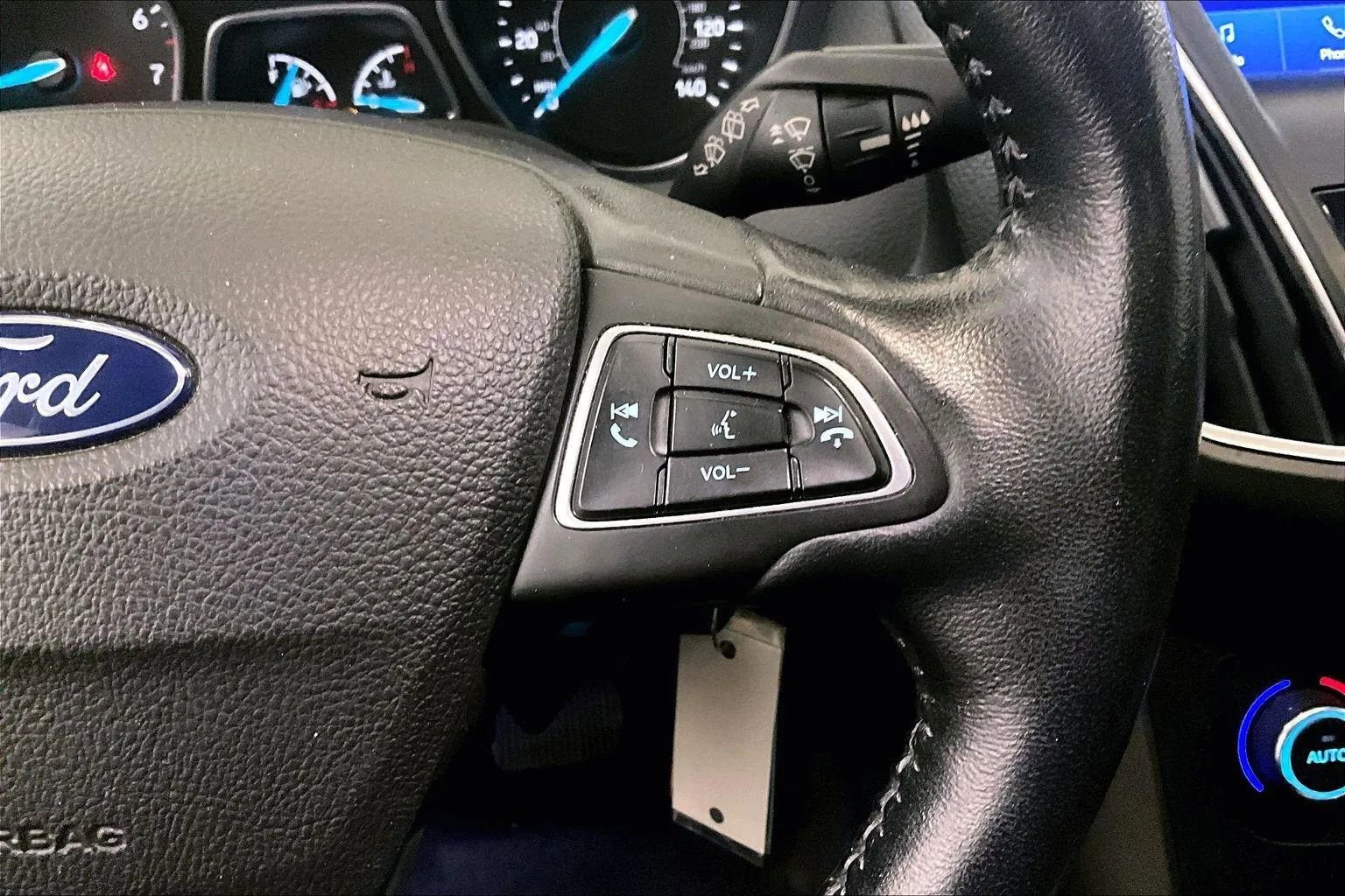 Used 2017 Ford Focus SEL w/ Cold Weather Package image 18