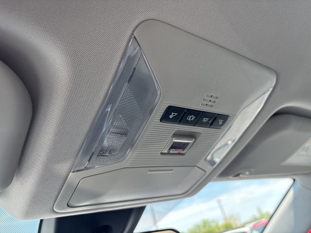 Used 2019 Toyota RAV4 LE w/ All Weather Liner Package AWD/4WD image 21