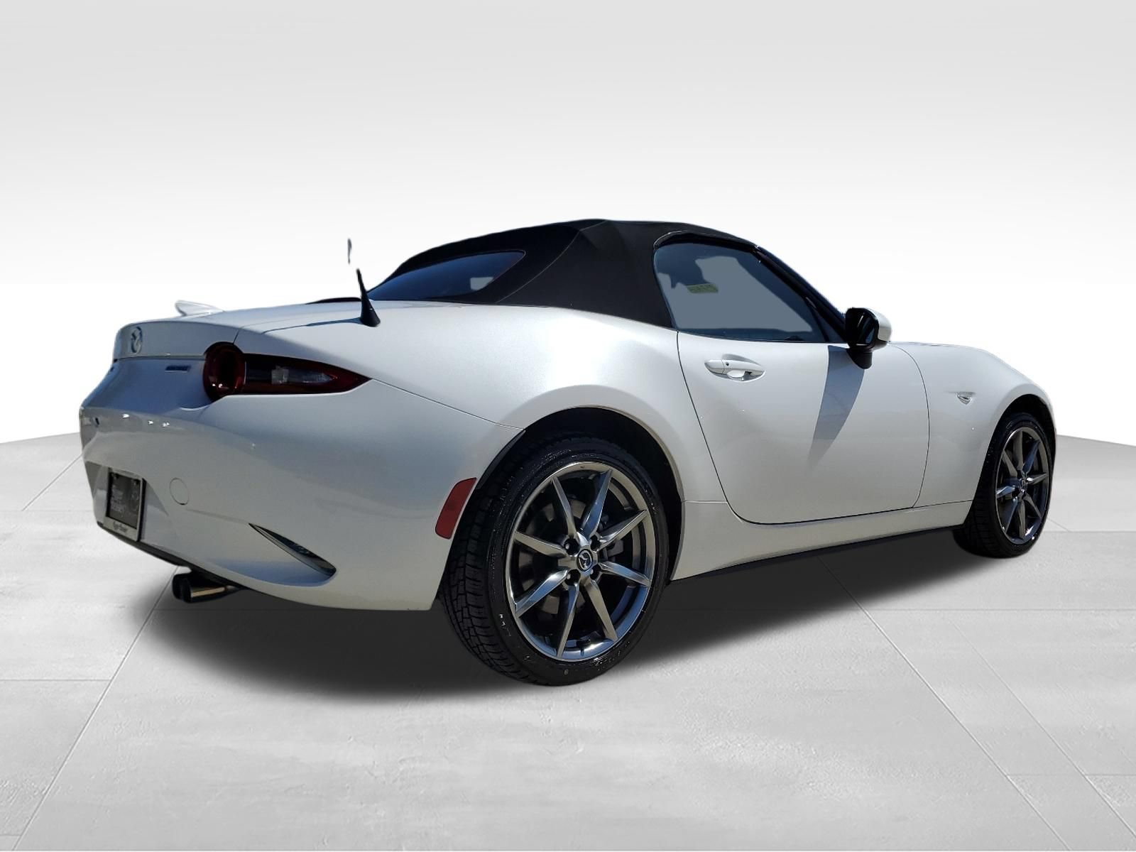 Certified 2022 MAZDA MX-5 Miata Grand Touring RWD image 5