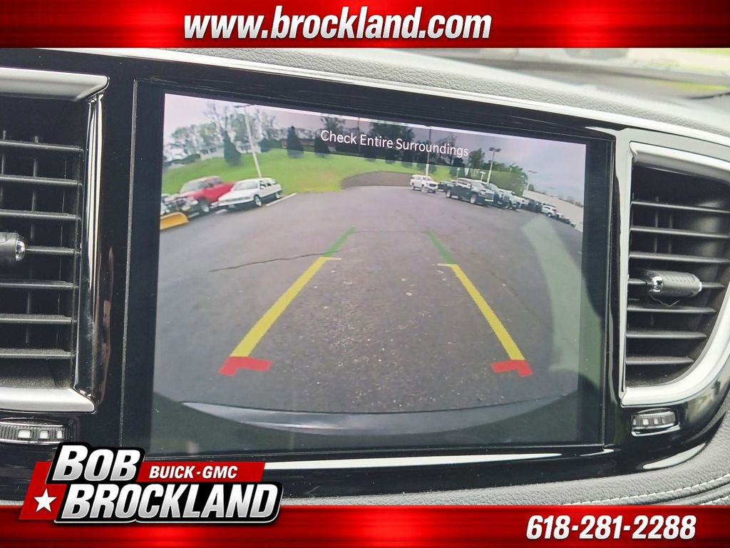 Used 2025 Chrysler Pacifica Limited image 30