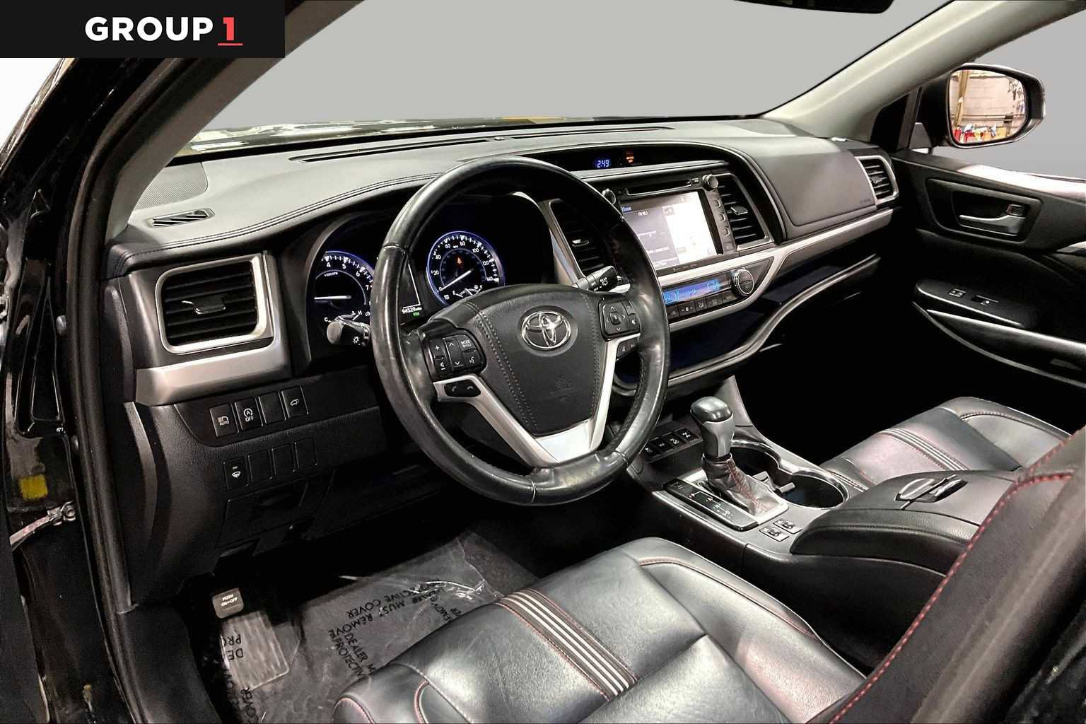 Used 2019 Toyota Highlander SE AWD/4WD image 18