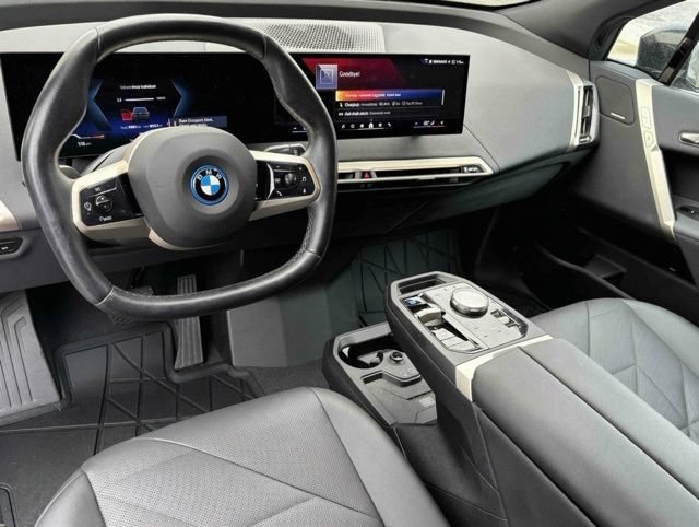 Used 2024 BMW iX xDrive50 w/ Sport Package AWD/4WD image 17