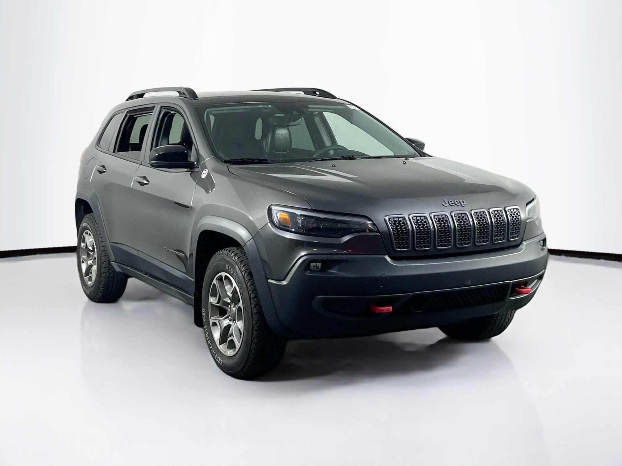 Used 2022 Jeep Cherokee Trailhawk w/ Premium Leather Package AWD/4WD image 3