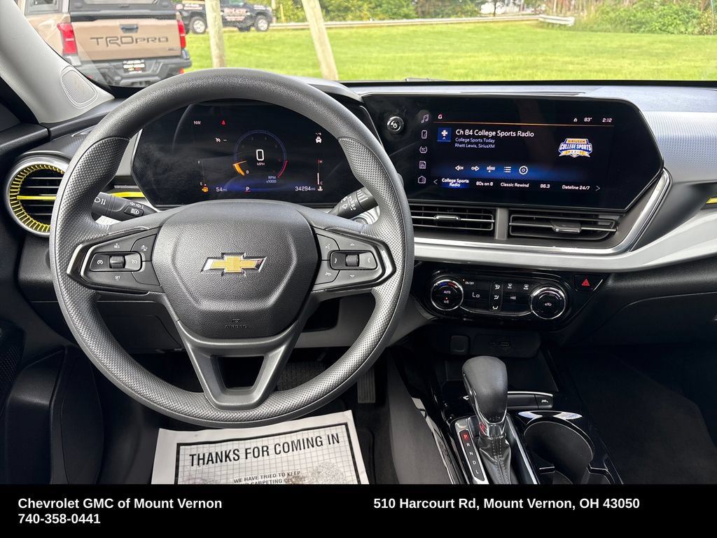 Used 2024 Chevrolet Trax LT FWD image 16