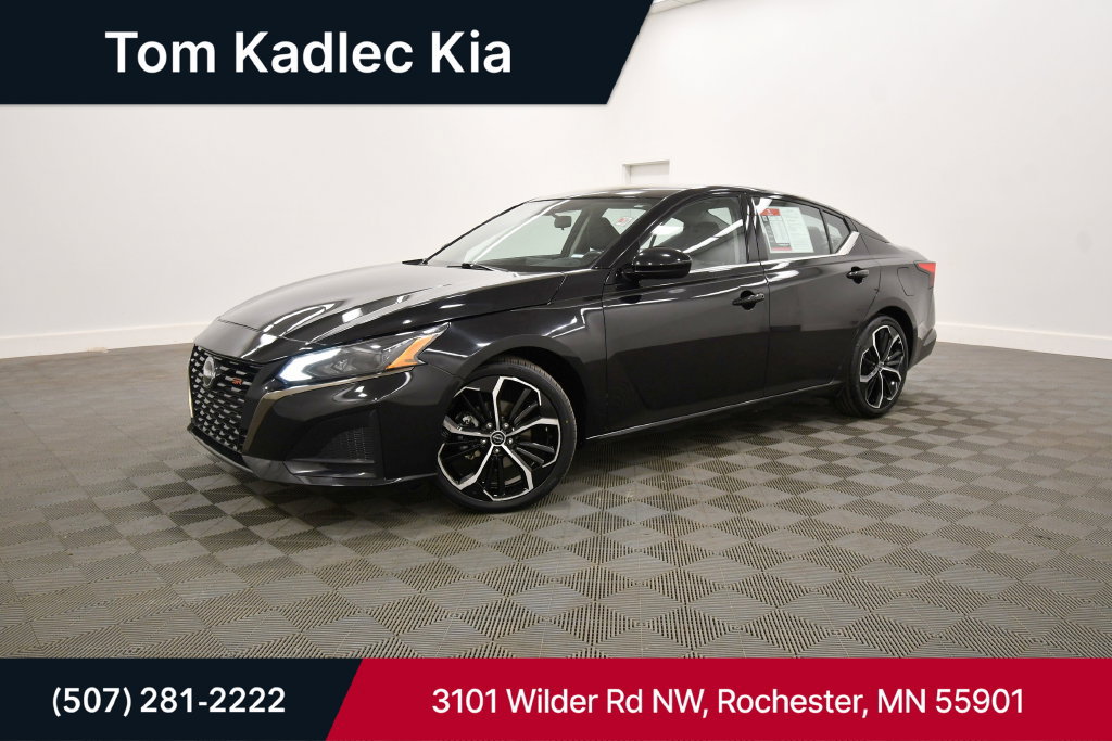 Used 2023 Nissan Altima 2.5 SR