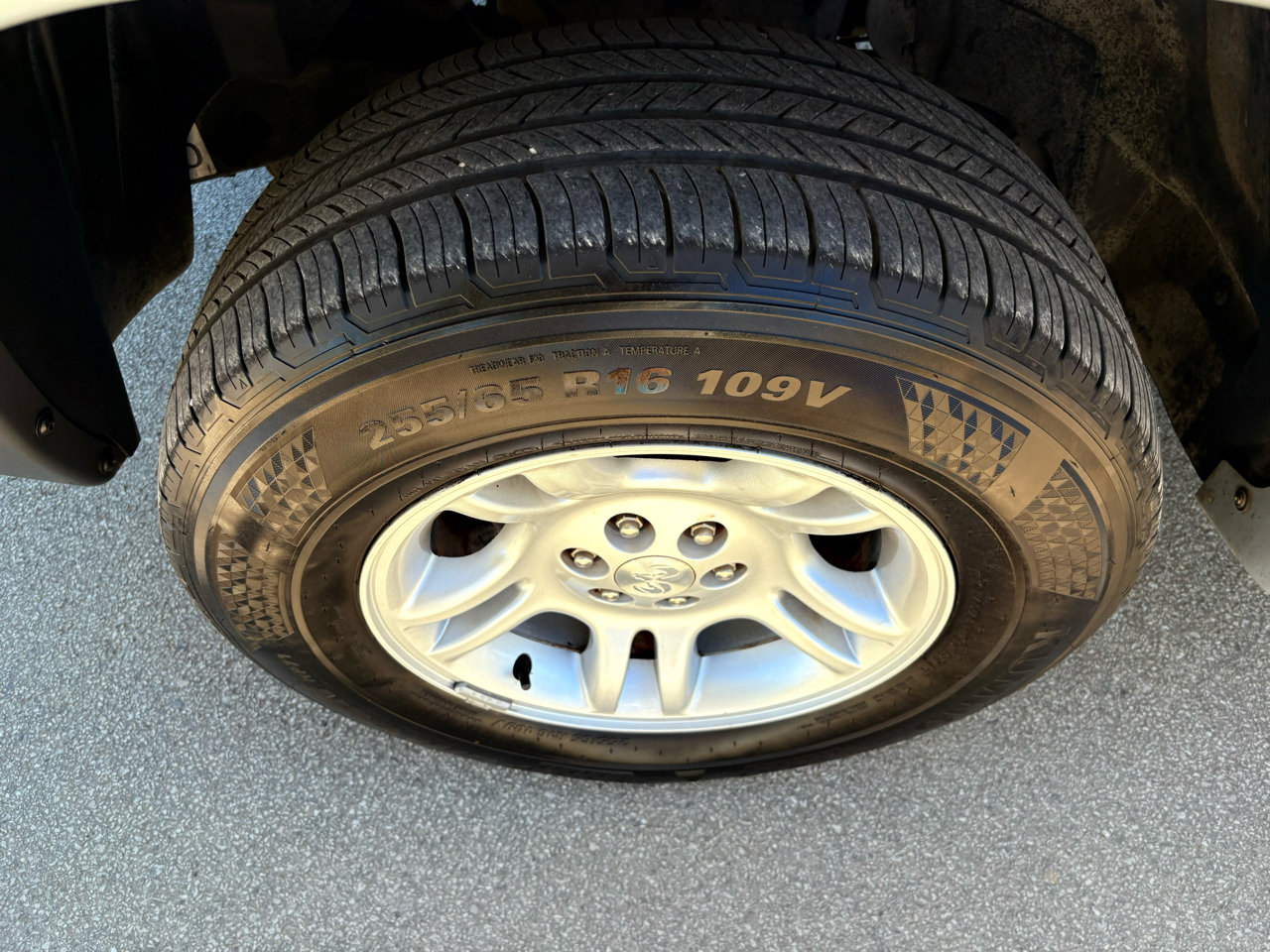 Used 2004 Dodge Dakota 2WD Club Cab w/ Tire & Handling Group image 43