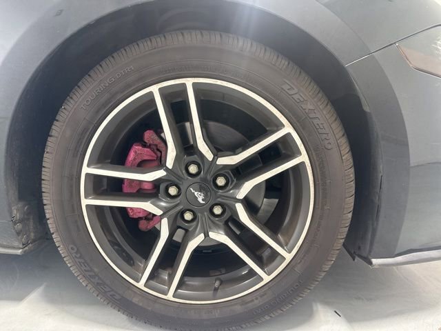 Used 2018 Ford Mustang Coupe w/ Equipment Group 101A image 4