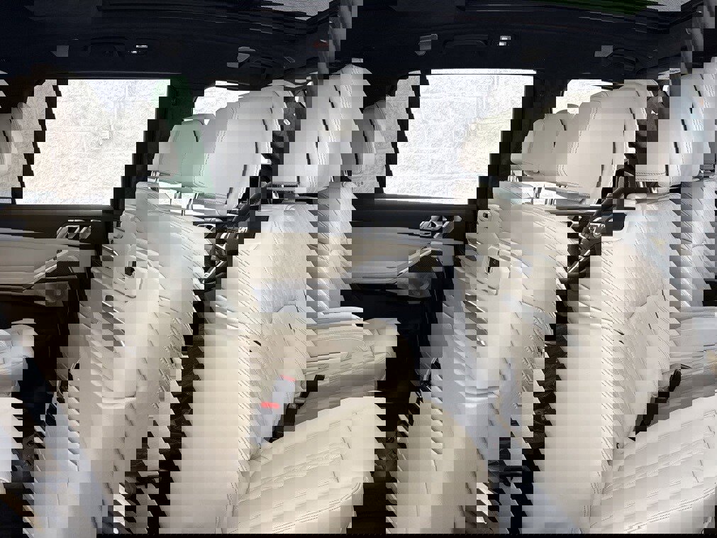 New 2026 BMW X7 M60i image 51