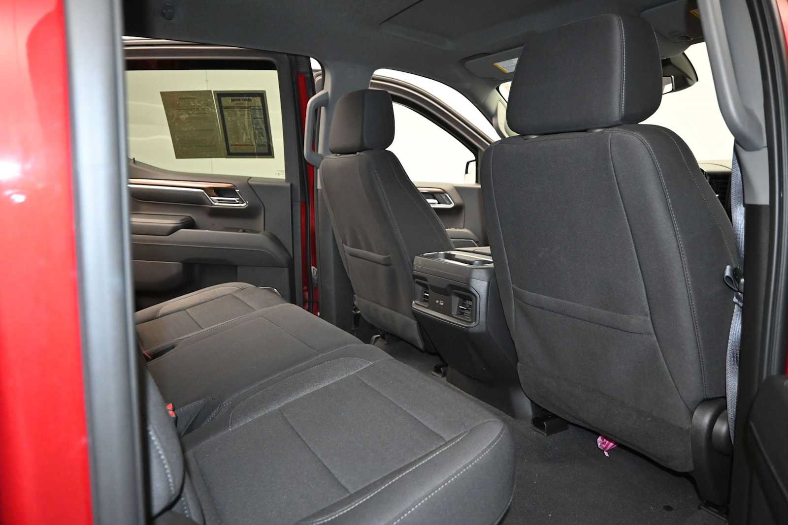 Used 2024 Chevrolet Silverado 1500 LT Trail Boss w/ LPO, Dark Essentials Package AWD/4WD image 23