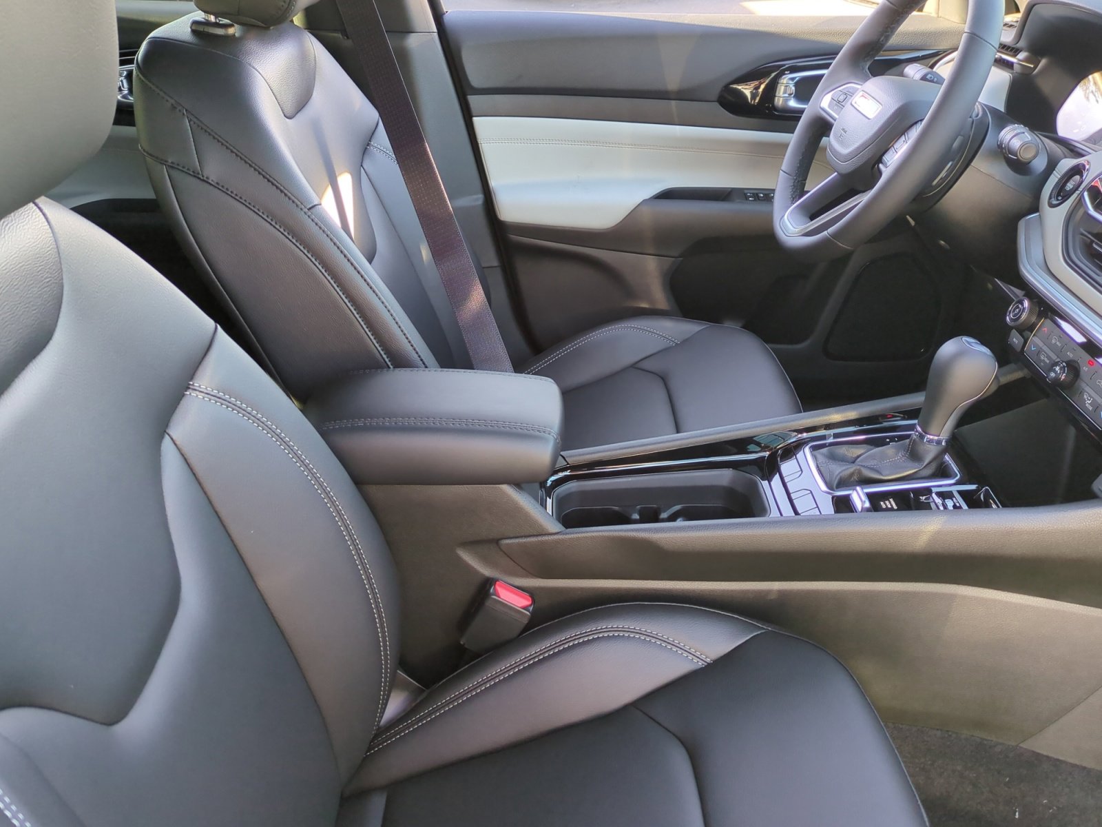 New 2026 Jeep Compass Limited image 19