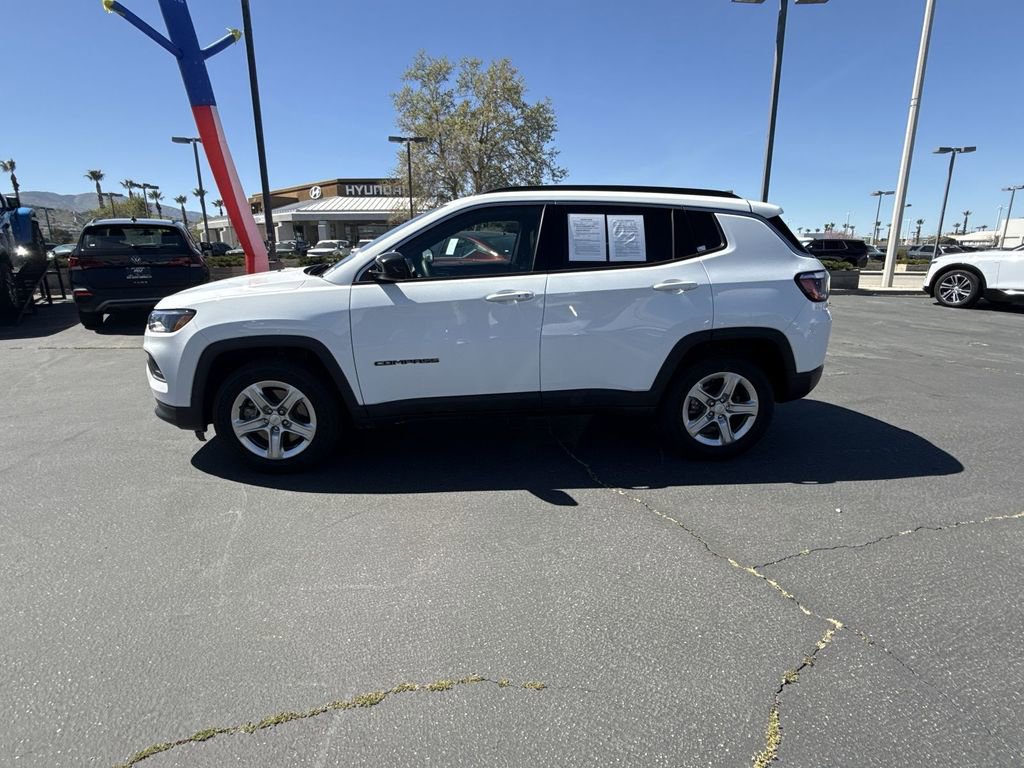 Used 2023 Jeep Compass Latitude image 33