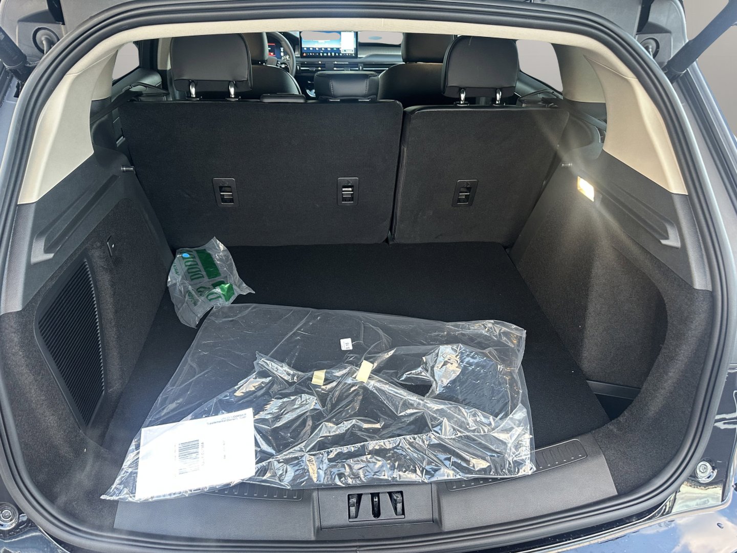 New 2026 Lincoln Corsair Premiere image 7