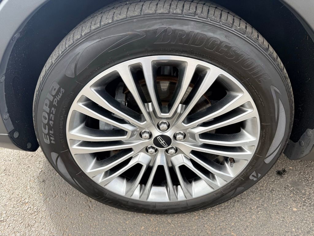 Used 2016 Lincoln MKX Reserve w/ Luxury Package image 13