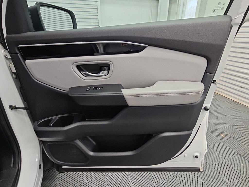 Used 2023 Honda Pilot EX-L image 41
