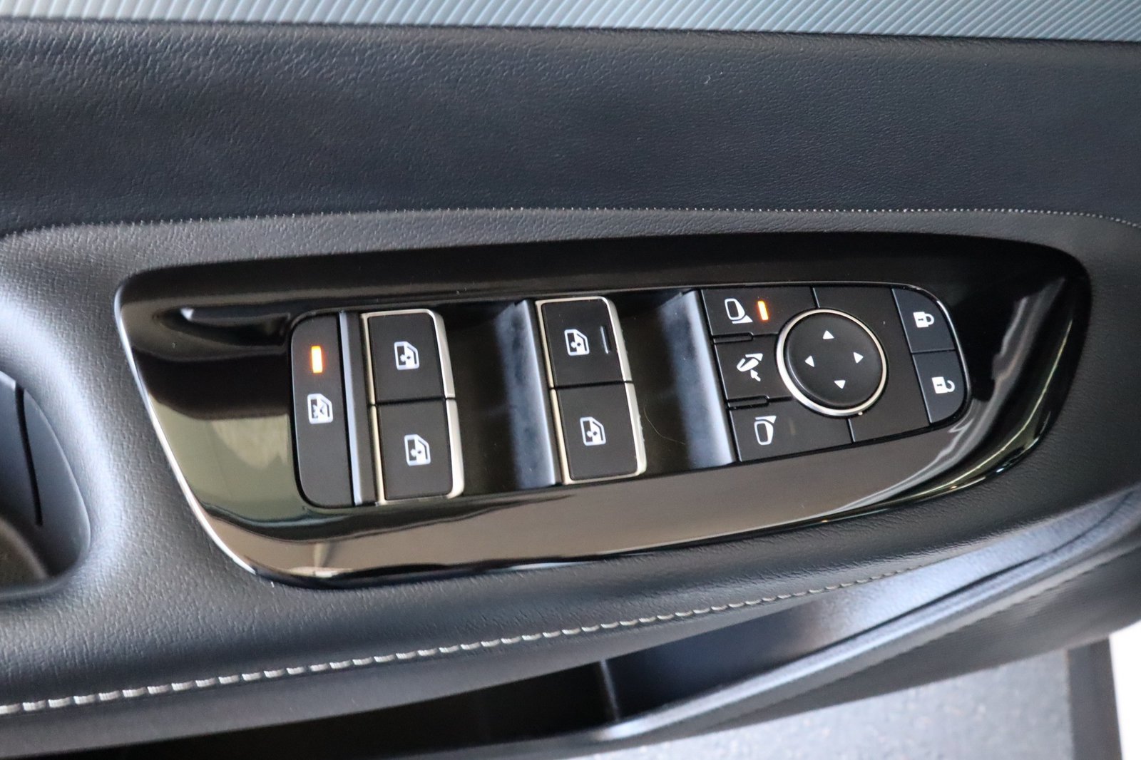 Used 2025 Nissan Murano Platinum w/ Cargo Package AWD/4WD image 19